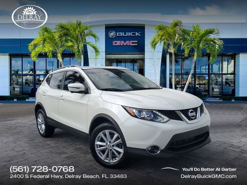 Used 2017 Nissan Rogue Sport SV w/ SV Premium Package image 1