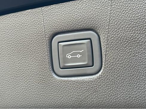 Certified 2024 Chevrolet Blazer Premier w/ Enhanced Convenience Package image 32