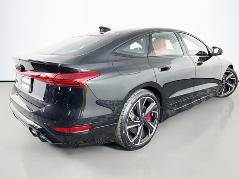 Used 2025 Audi S6 e-tron Prestige w/ 21" Black Optic Package AWD/4WD image 14