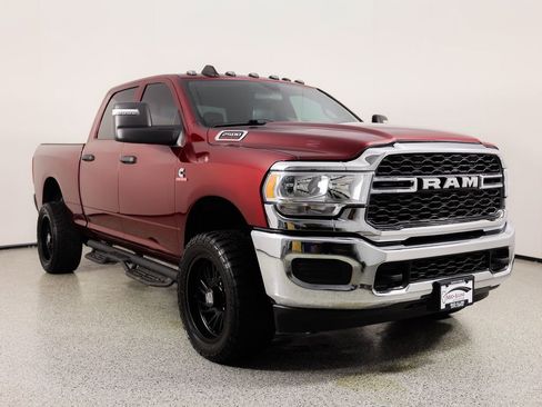 Used 2024 RAM 2500 Tradesman w/ Chrome Appearance Group image 10