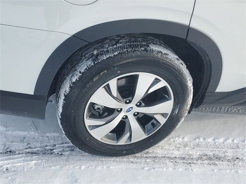 Certified 2023 Subaru Ascent Premium w/ Convenience Package image 5