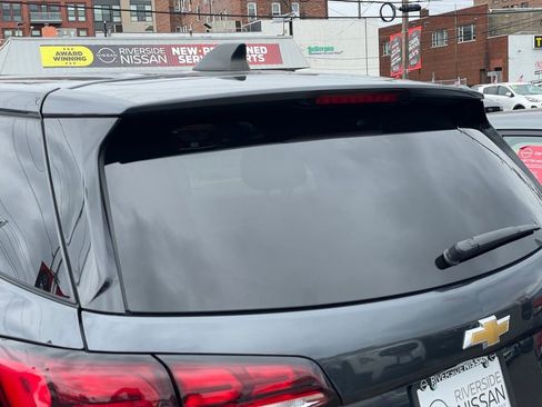 Used 2022 Chevrolet Equinox LT w/ Driver Convenience Package image 22