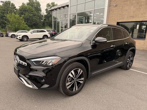 Certified 2025 Mercedes-Benz GLA 250 4MATIC image 4