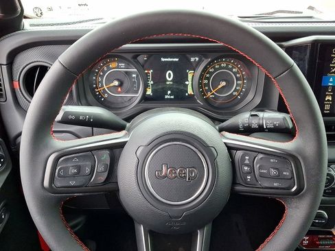 New 2024 Jeep Wrangler Unlimited Rubicon w/ Technology Group AWD/4WD image 23