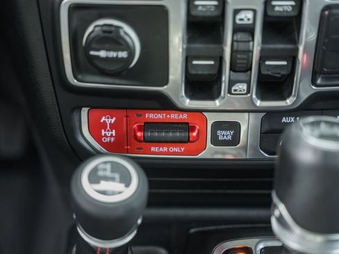 Used 2018 Jeep Wrangler Unlimited Rubicon w/ Steel Bumper Group AWD/4WD image 51