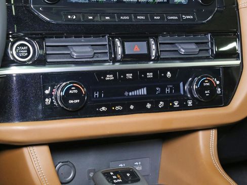 Certified 2022 Nissan Pathfinder Platinum w/ Cargo Package image 10