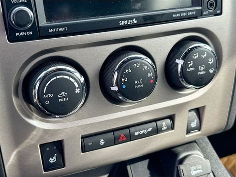 Used 2014 Dodge Challenger SRT8 image 10