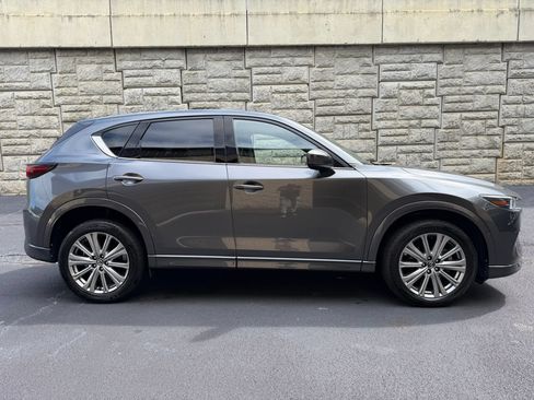 Used 2023 MAZDA CX-5 Signature AWD/4WD image 6