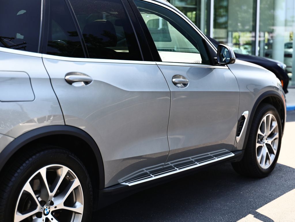 Used 2024 BMW X5 sDrive40i RWD image 9