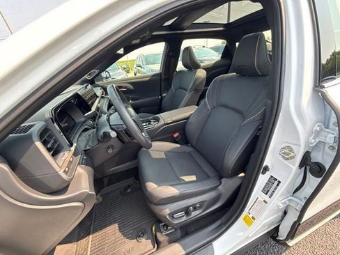 Certified 2026 Toyota Crown Platinum AWD/4WD image 20