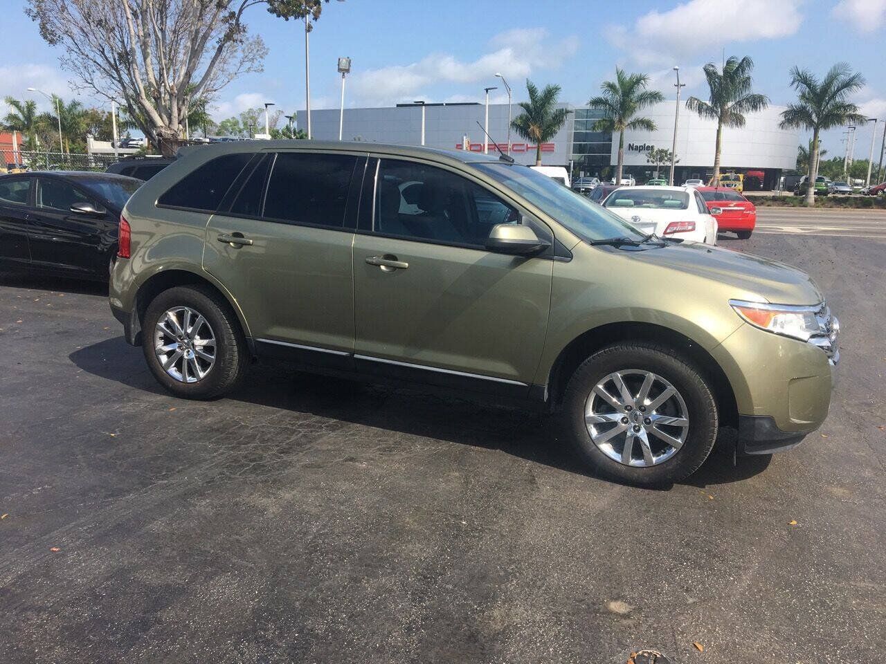 Used 2012 Ford Edge SEL FWD image 2