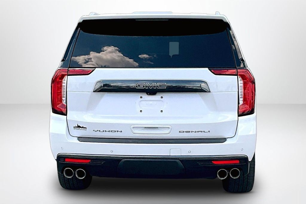 Used 2023 GMC Yukon XL Denali Ultimate AWD/4WD image 7