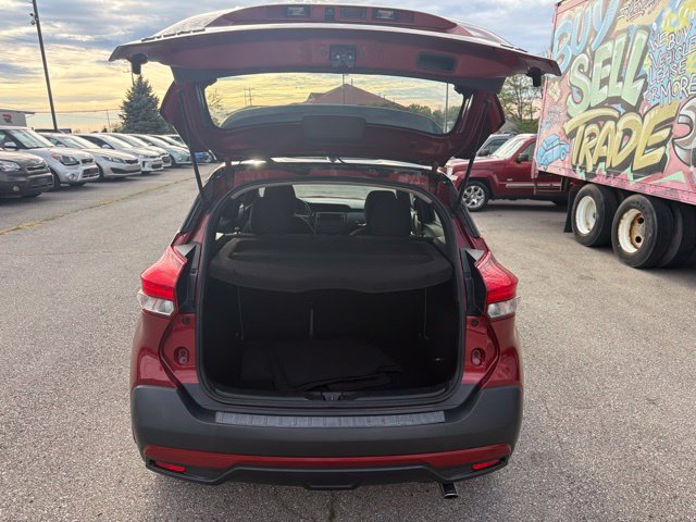 Used 2018 Nissan Kicks SR w/ Exterior Package FWD image 20