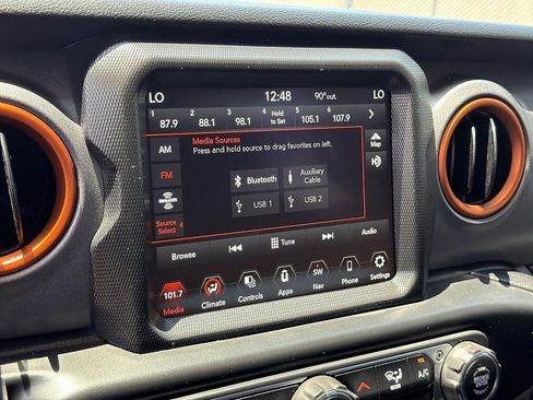 Used 2021 Jeep Gladiator Mojave AWD/4WD image 12