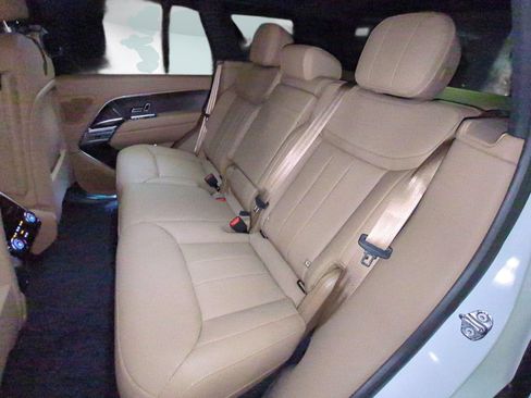 New 2026 Land Rover Range Rover SE AWD/4WD image 25