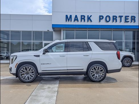 New 2026 GMC Yukon Denali Ultimate AWD/4WD image 9