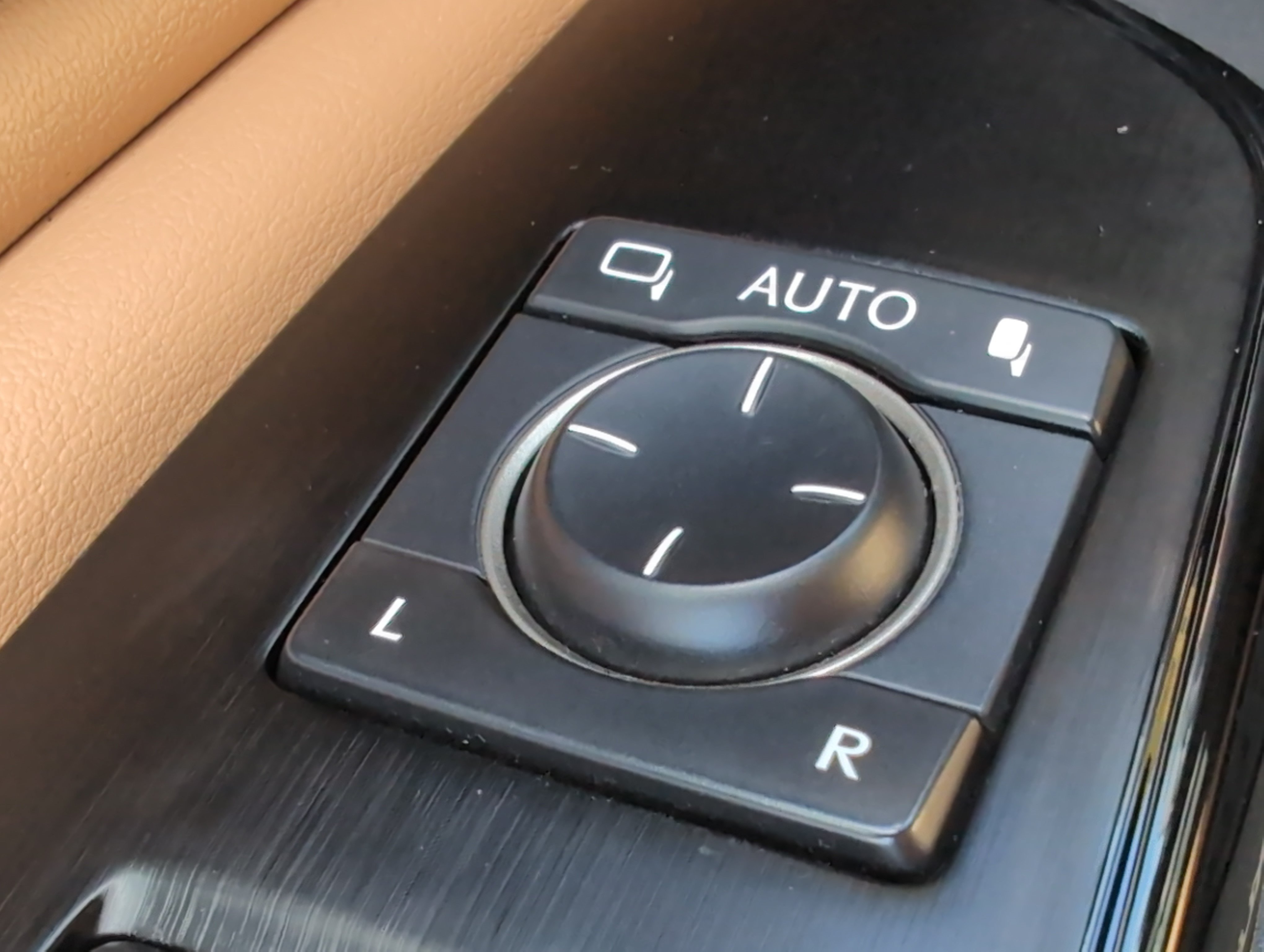 Used 2023 Lexus ES 250 w/ Premium Package AWD/4WD image 38