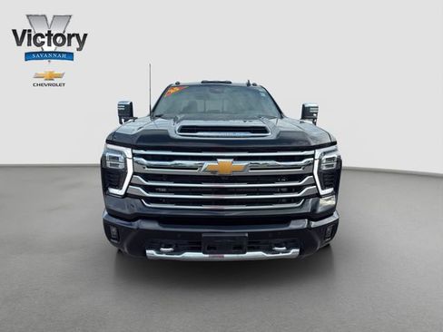 Used 2025 Chevrolet Silverado 3500 High Country w/ High Country Premium Package AWD/4WD image 2