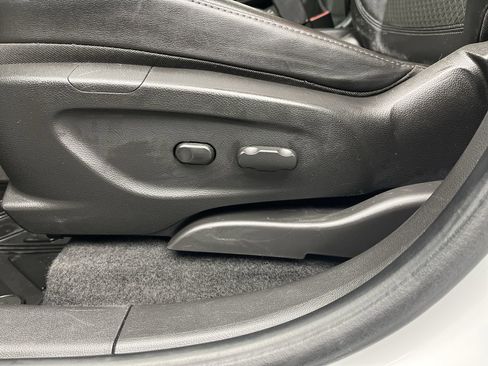 Used 2019 Buick Encore Preferred image 9