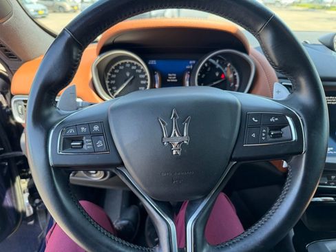 Used 2019 Maserati Levante AWD/4WD image 9