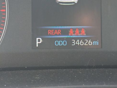 Used 2024 Toyota Corolla SE w/ SE Package FWD image 5