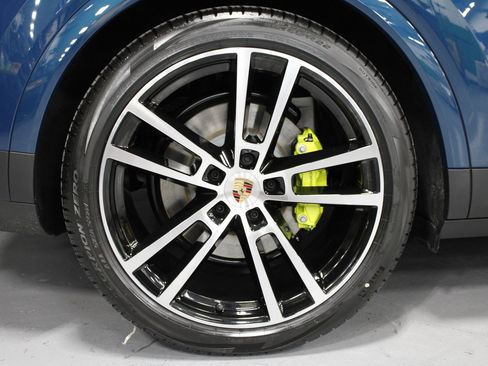 New 2026 Porsche Cayenne S image 14