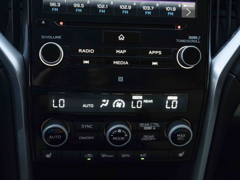 Used 2019 Subaru Ascent Limited AWD/4WD image 31