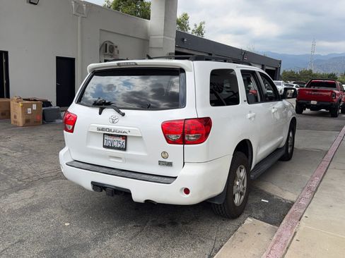 Used 2014 Toyota Sequoia SR5 image 6