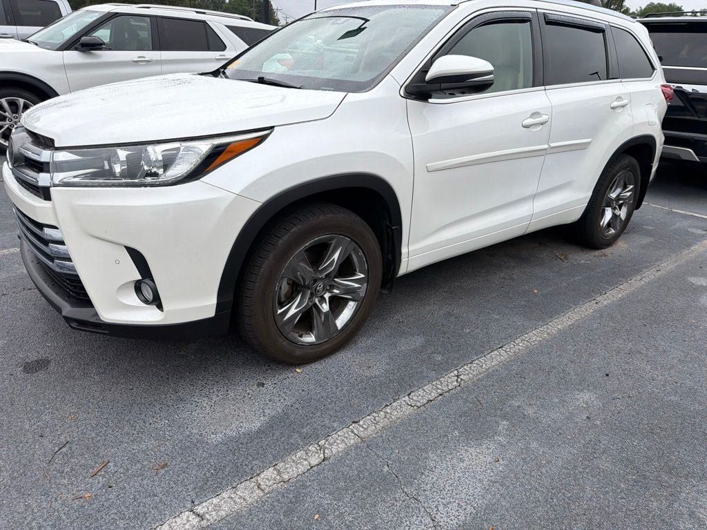 Used 2018 Toyota Highlander Limited Platinum AWD/4WD image 2