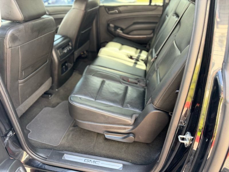 Used 2018 GMC Yukon XL SLT w/ HD Trailering Package AWD/4WD image 11