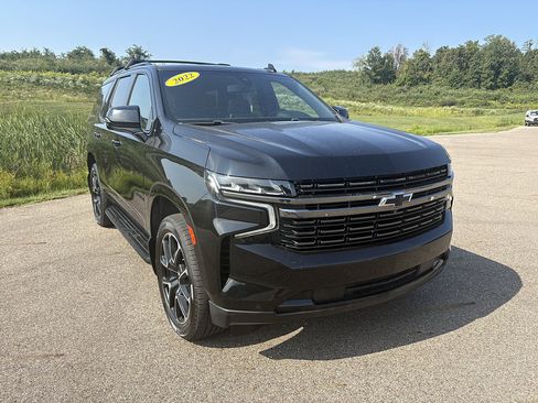 Used 2022 Chevrolet Tahoe RST w/ Luxury Package AWD/4WD image 7