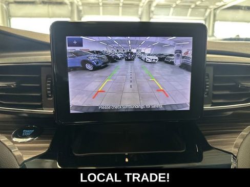 Used 2024 Ford Explorer Limited AWD/4WD image 3