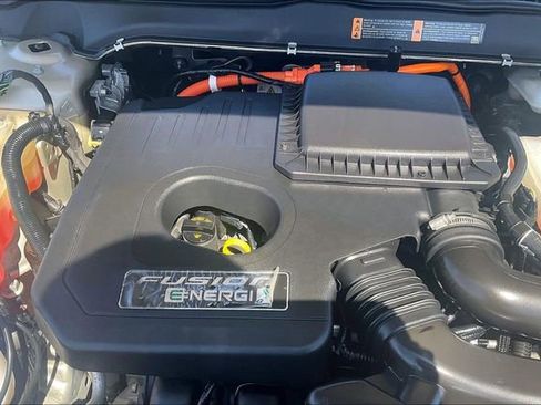 Used 2019 Ford Fusion Energi Titanium FWD image 33