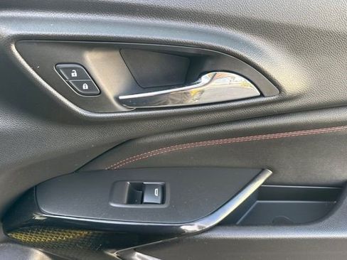 Certified 2025 Chevrolet Trax RS w/ Driver Confidence Package image 21