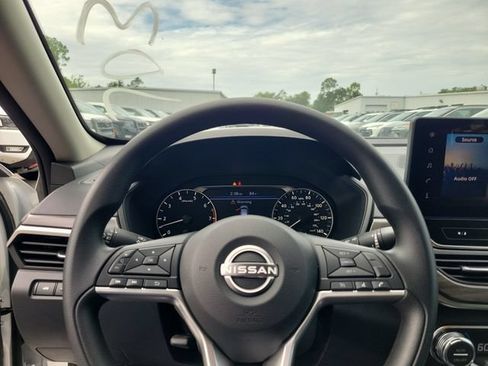 New 2026 Nissan Altima 2.5 SV w/ SV Special Edition Package AWD/4WD image 21