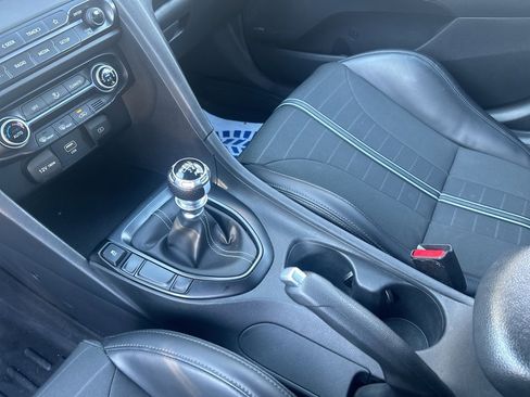 Used 2022 Hyundai Veloster N image 17