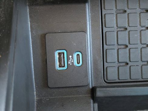 Used 2024 Ford Expedition Max Limited image 19