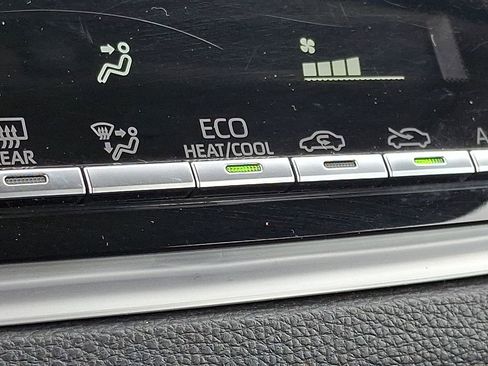 Used 2024 Toyota Corolla LE FWD image 24