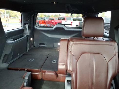 Used 2024 Ford Expedition Limited image 14