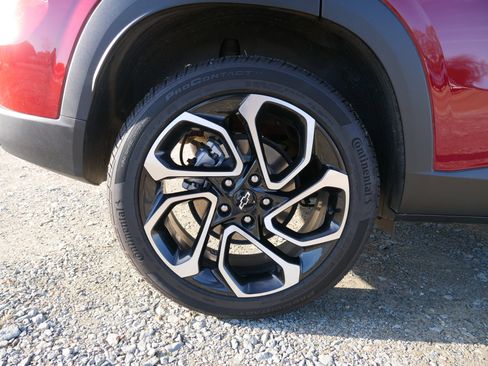 Certified 2024 Chevrolet Trax RS w/ Sunroof Package image 11