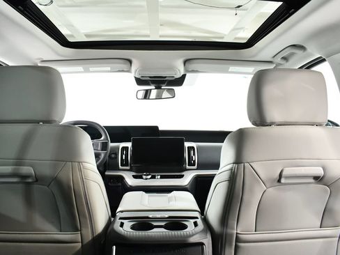 New 2026 Ford Expedition Active AWD/4WD image 17
