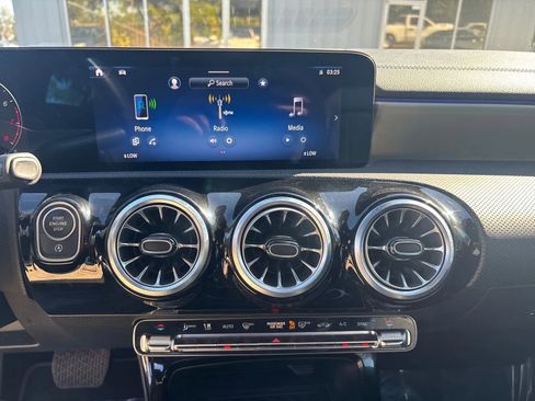 Used 2025 Mercedes-Benz CLA 250 4MATIC image 23