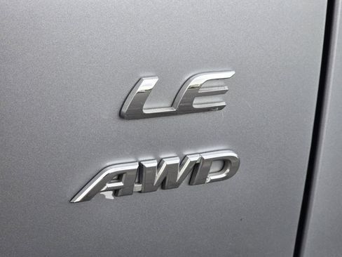 Used 2025 Toyota Corolla Cross LE AWD/4WD image 23
