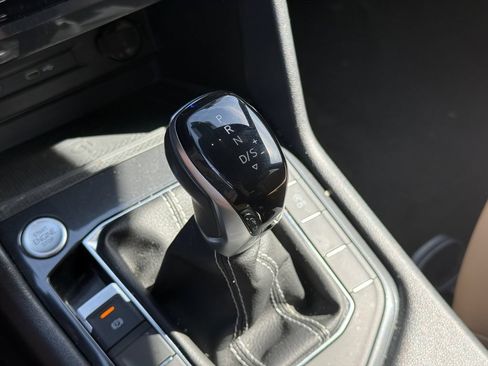 Used 2023 Volkswagen Tiguan SE w/ Panoramic Sunroof Package AWD/4WD image 32
