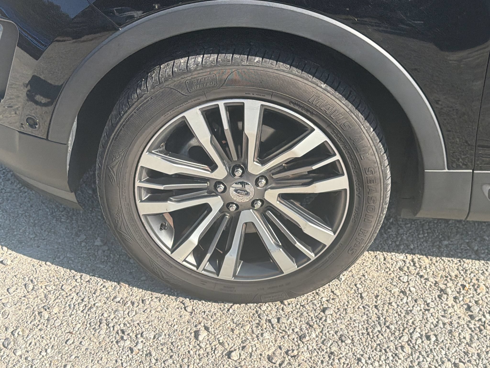 Used 2016 Ford Explorer Platinum AWD/4WD image 13