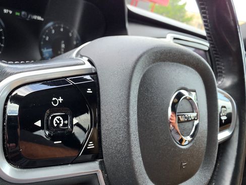 Used 2018 Volvo XC90 T6 Momentum w/ Convenience Package AWD/4WD image 47