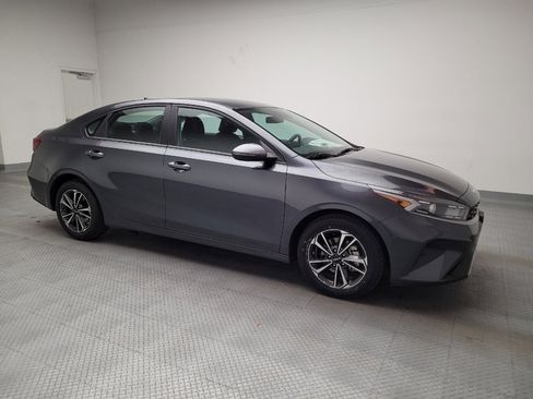 Used 2024 Kia Forte LXS w/ LXS Technology Package image 11