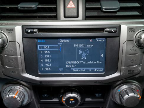 Used 2014 Toyota 4Runner SR5 Premium image 19