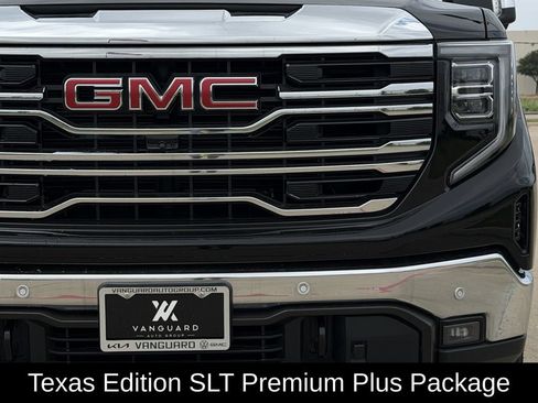 Used 2026 GMC Sierra 1500 SLT AWD/4WD image 4