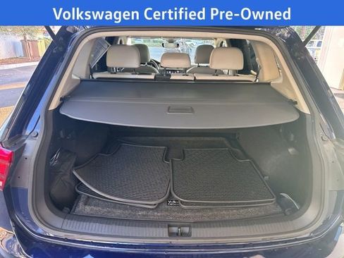 Certified 2022 Volkswagen Tiguan SE w/ Panoramic Sunroof Package image 17